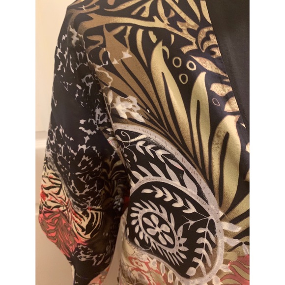 Black/Pink Flower and Leaves Kimono Cardigan - Picture 3 of 3